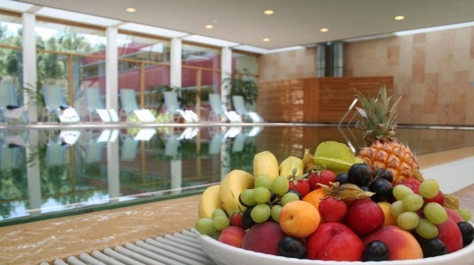 Schwimmbad/ Obst Schwimmbad/ Obst
